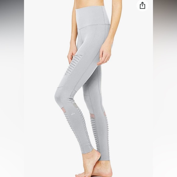 ⭐️ALO high-waist MOTTO legging in dove gray and glossy - Picture 2 of 13